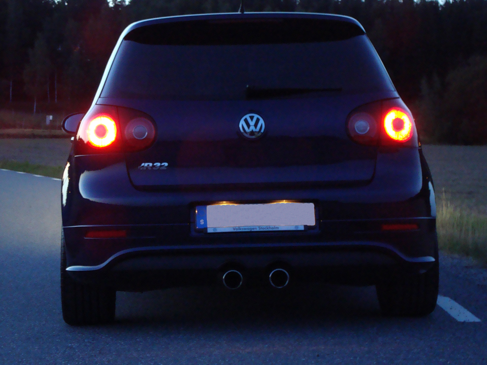 VWGolfR32_03